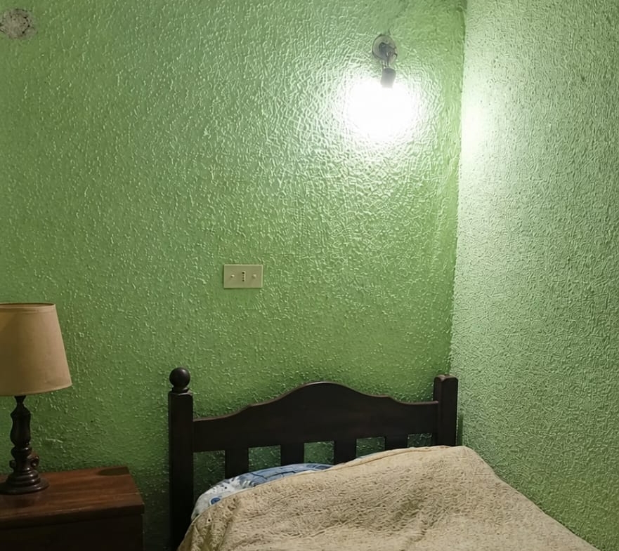 881