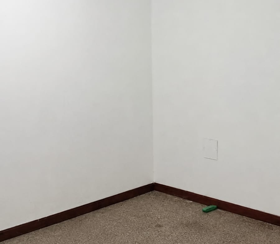 900