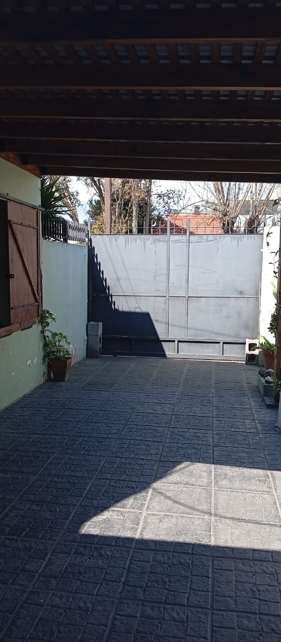 ALQUILER DE CASA EN BURZACO