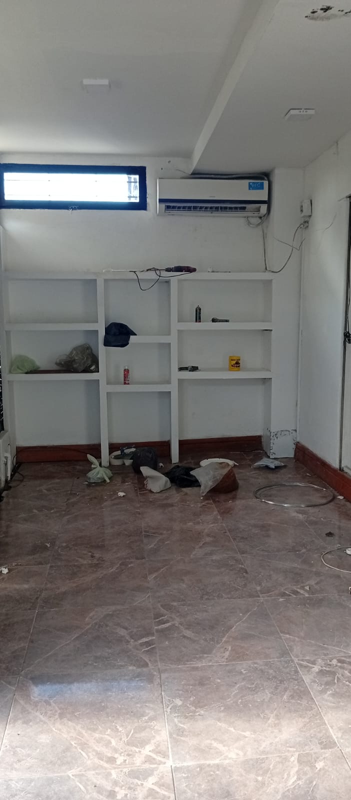 Galpon con vivienda en ALQUILER
