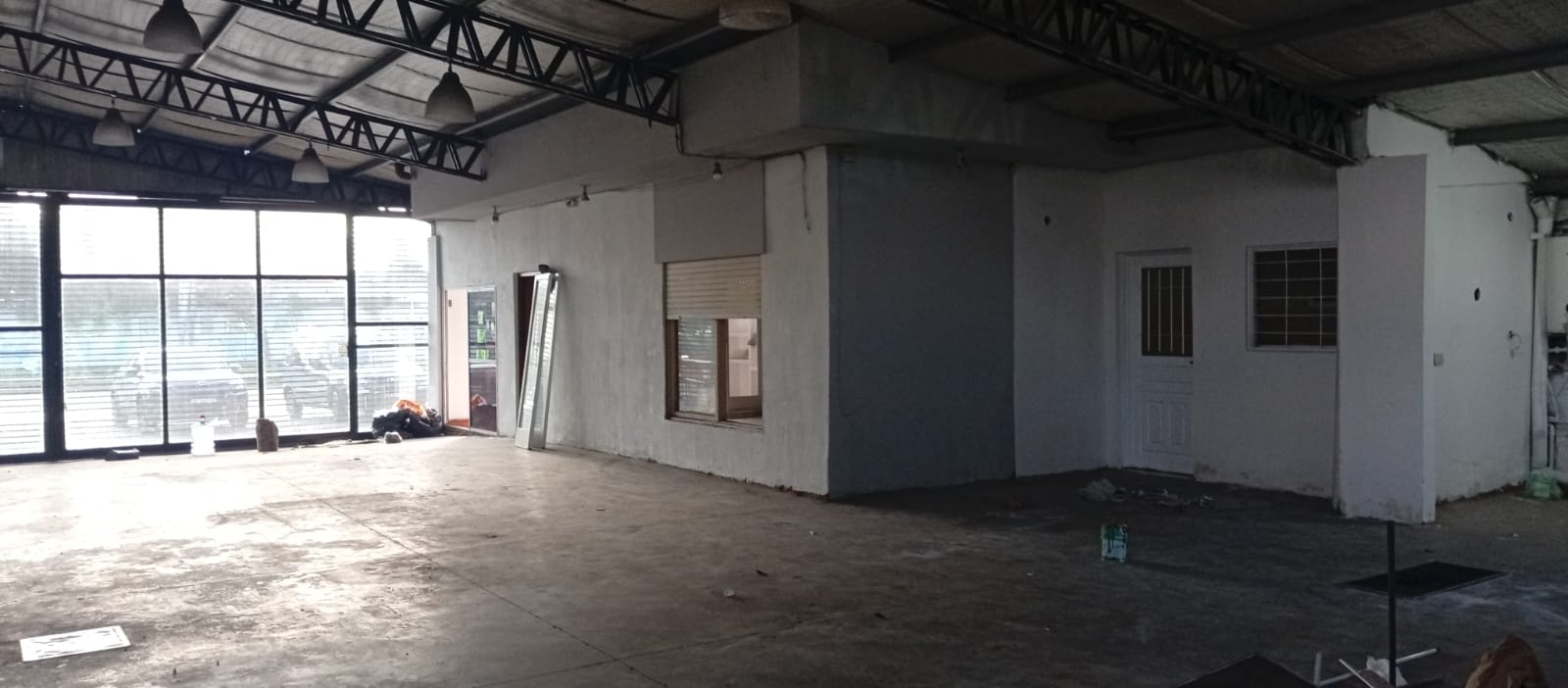 Galpon con vivienda en ALQUILER